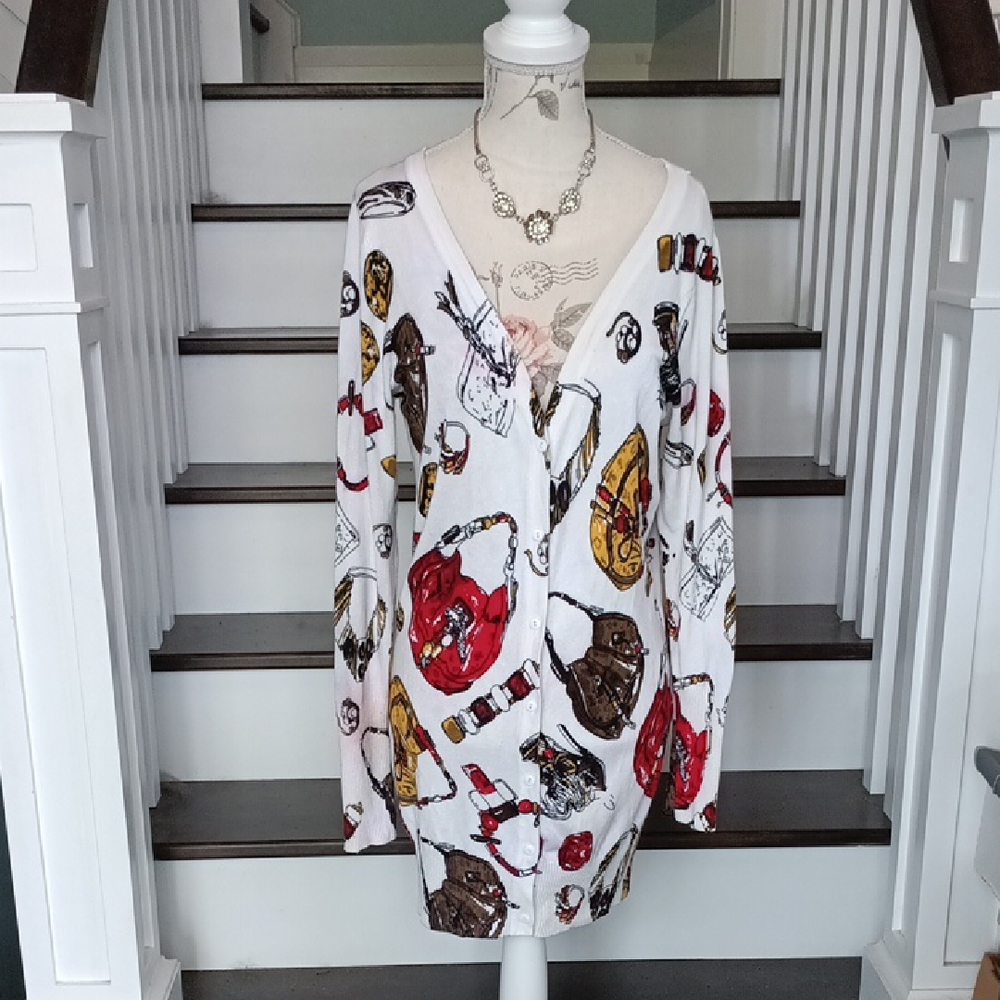 ! Lora Febian white cardigan sweater with purse print